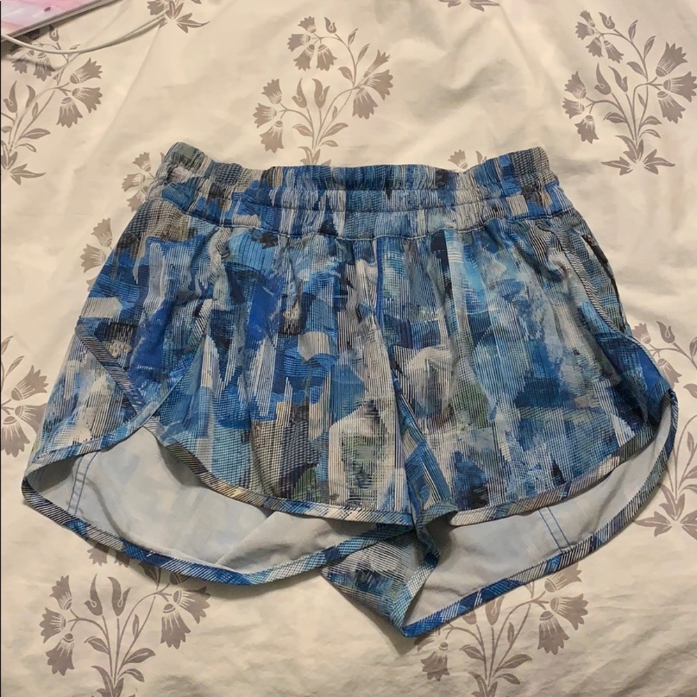 LULULEMON SHORTS